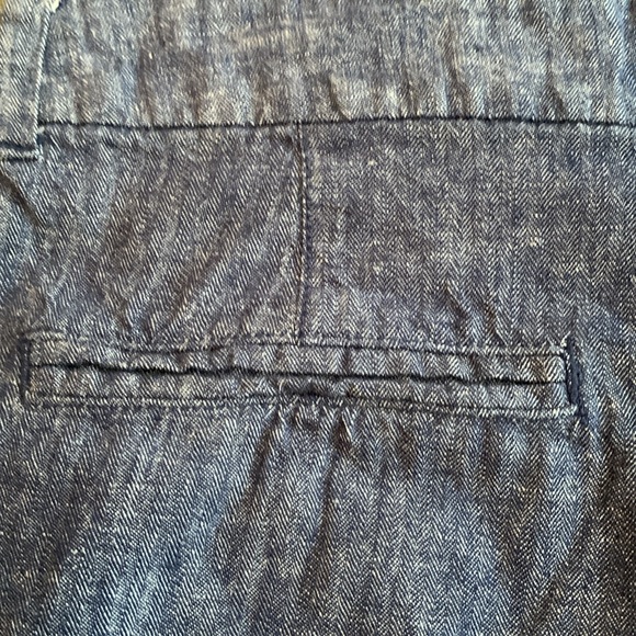 Old Navy blue everyday short . Mid-rise. Size 8 - Picture 6 of 7